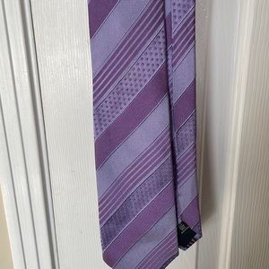 Gallieni tie, purple patterned, excellent condition.